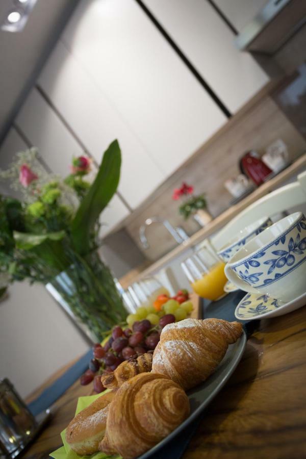 Kia Ora Suite Apartment San Zenone ภายนอก รูปภาพ